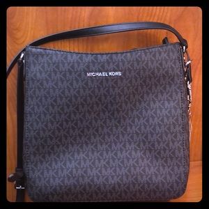 Micheal Kors purse
